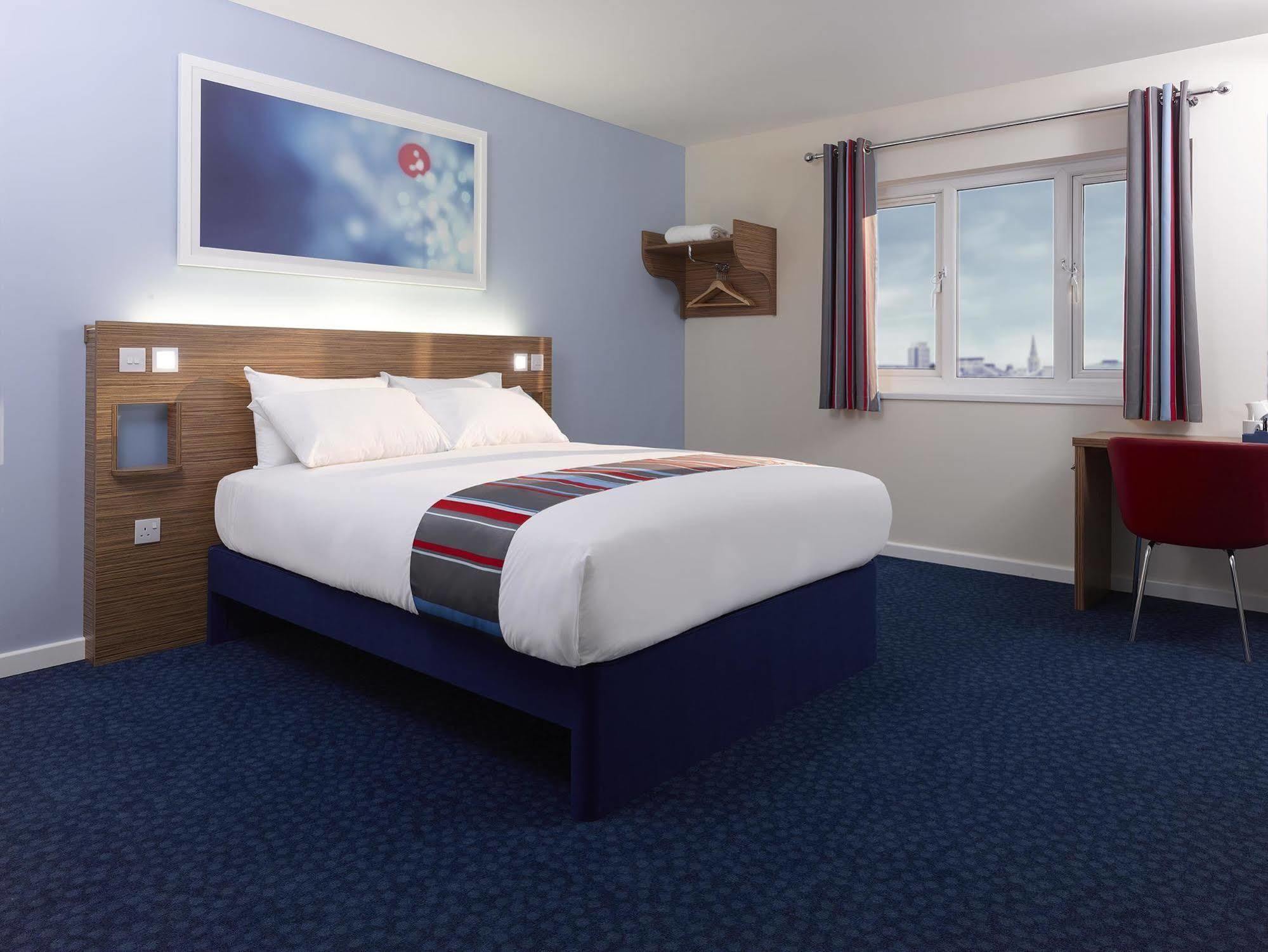 Travelodge Лимерик Экстерьер фото